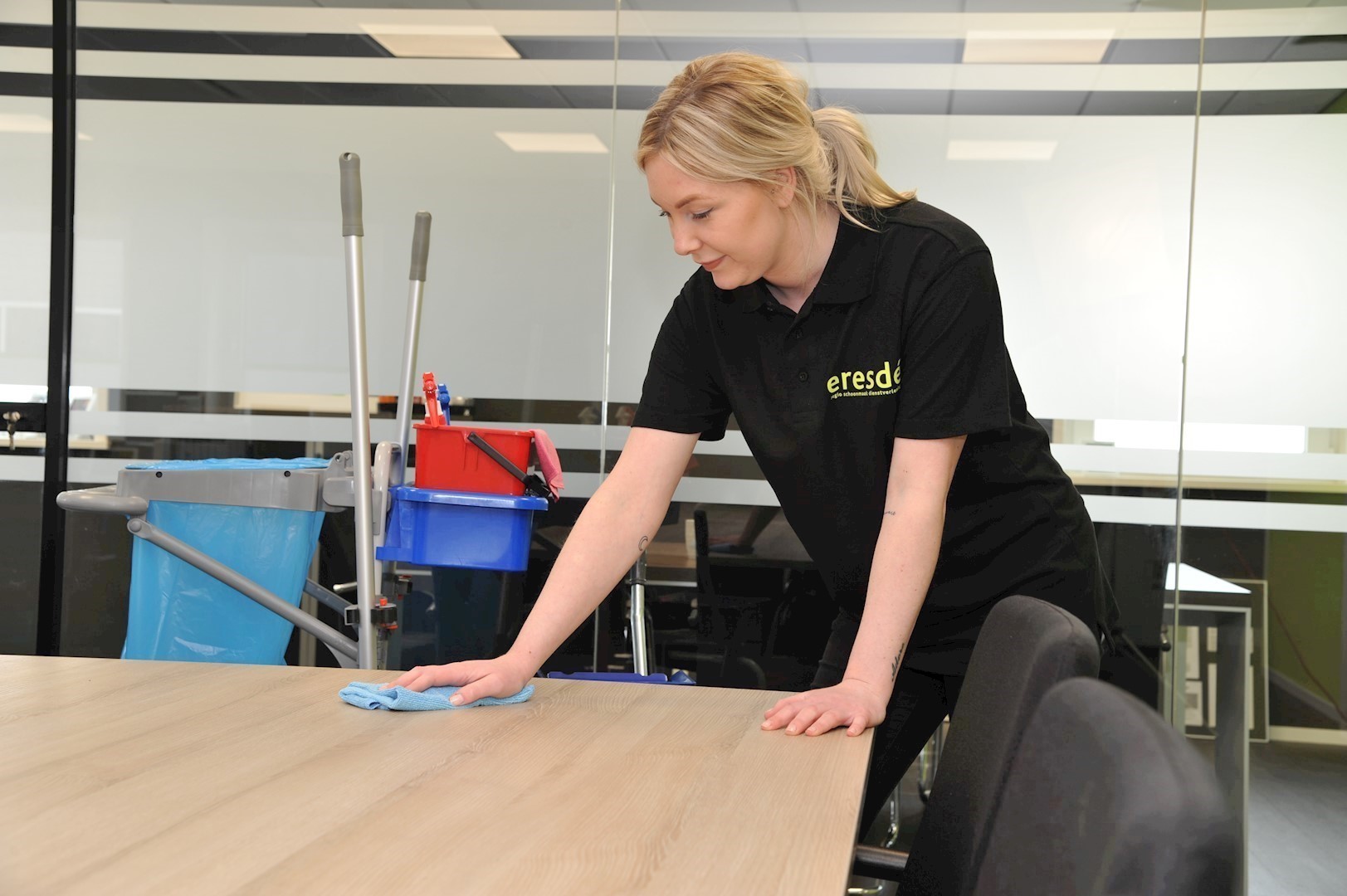 Eresdé bijbaan school schoonmaak 
