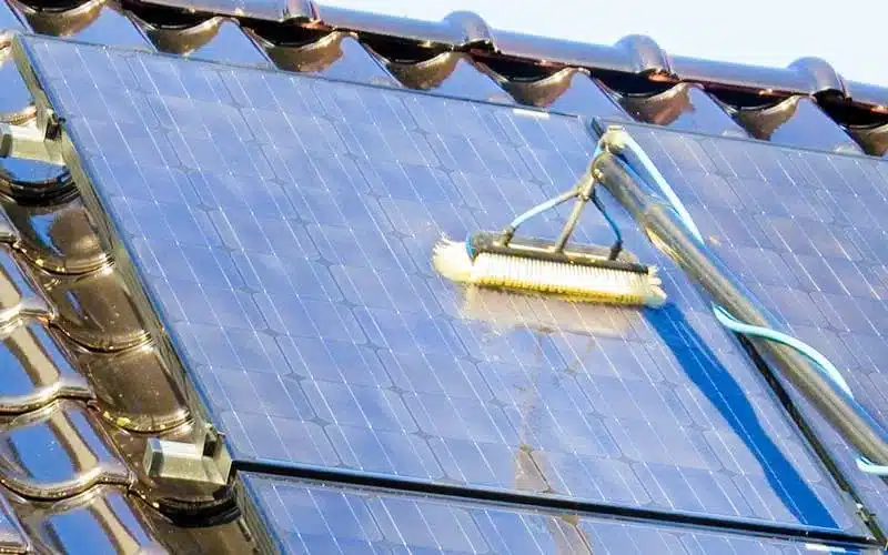 zonnepanelen schoonmaakbedrijf eresde